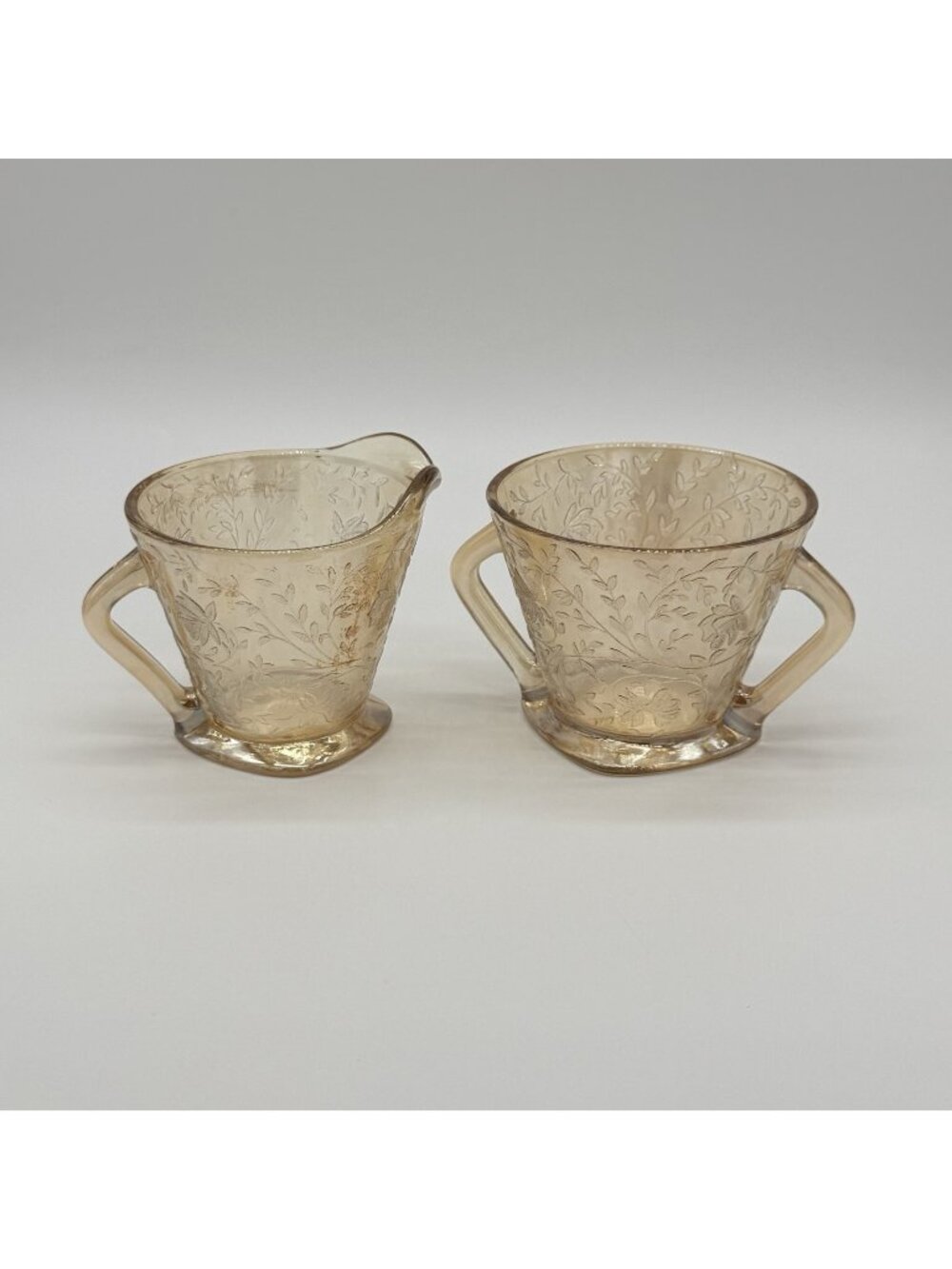 JEANETTE GLASS CO. CIRCA 1950 FLORAGOLD LOUISA CREAMER & SUGAR IRIDESCENT